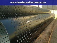 Perforated well casing pipe